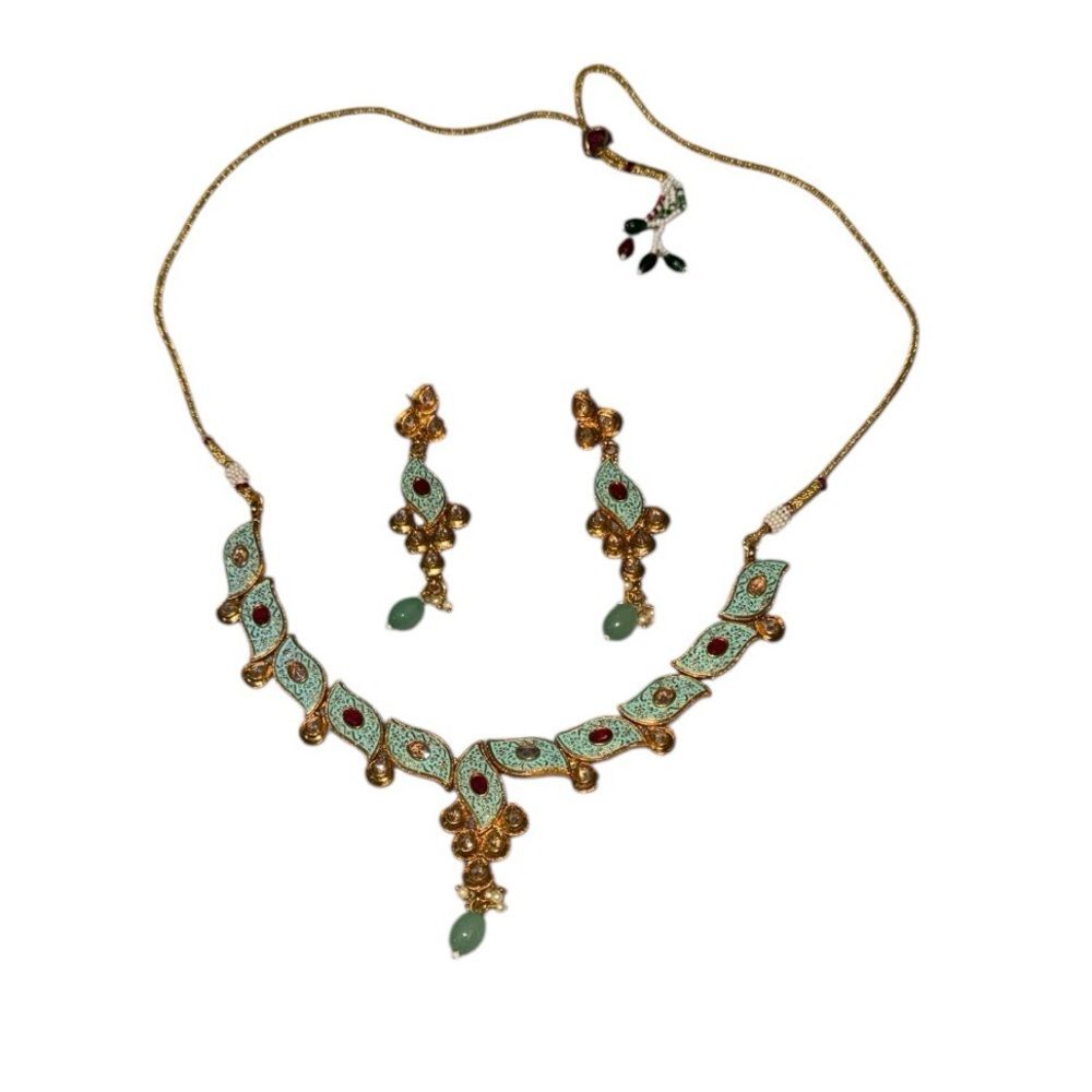 Indian ethnic Elegant Gold and Green Jewelry Set